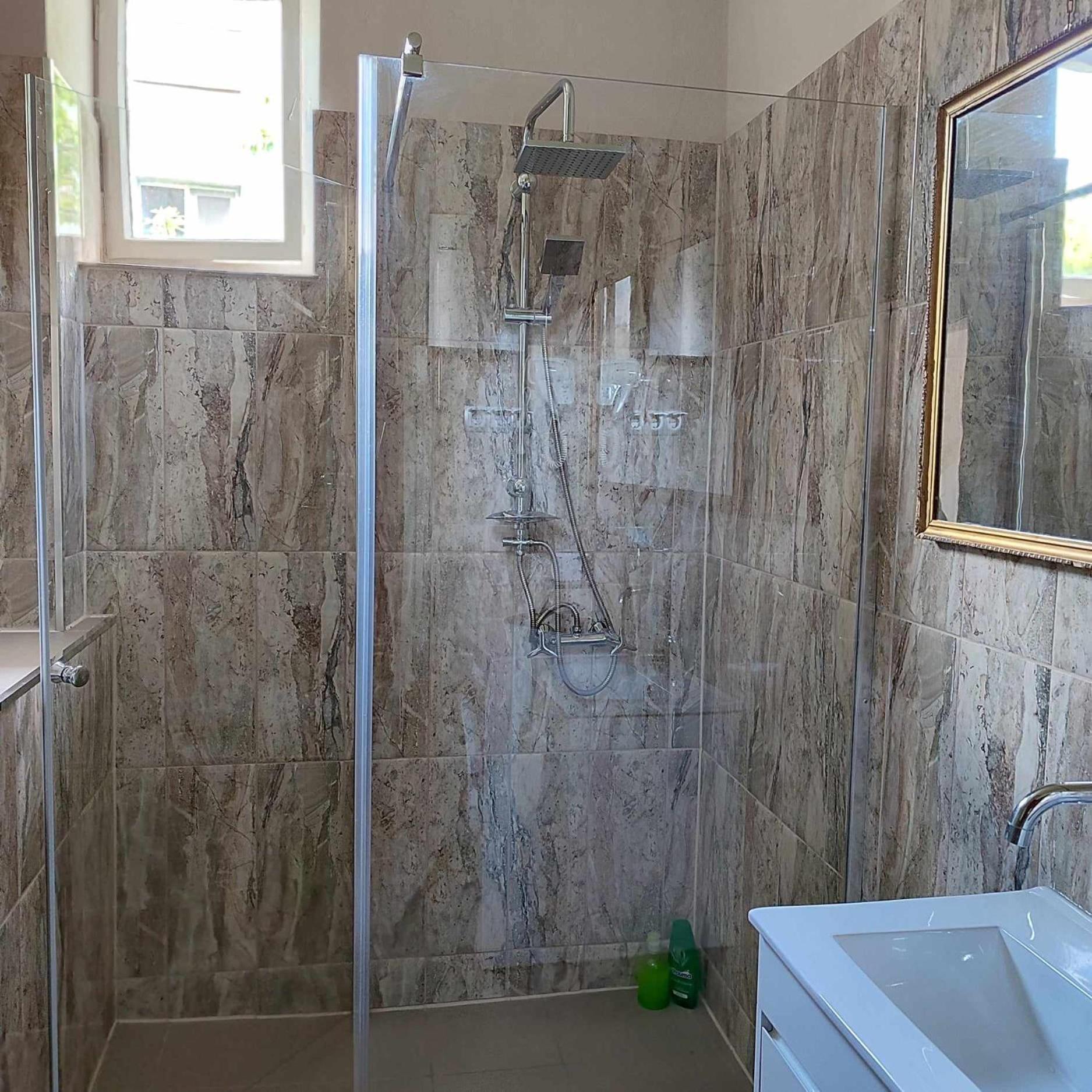Insta Haus Apartment Plovdiv Bagian luar foto